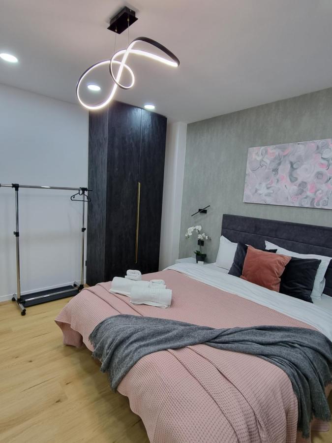 Casa Chiper - Apartament Etaj 1 Braşov Eksteriør billede
