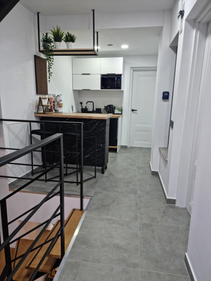 Casa Chiper - Apartament Etaj 1 Braşov Eksteriør billede