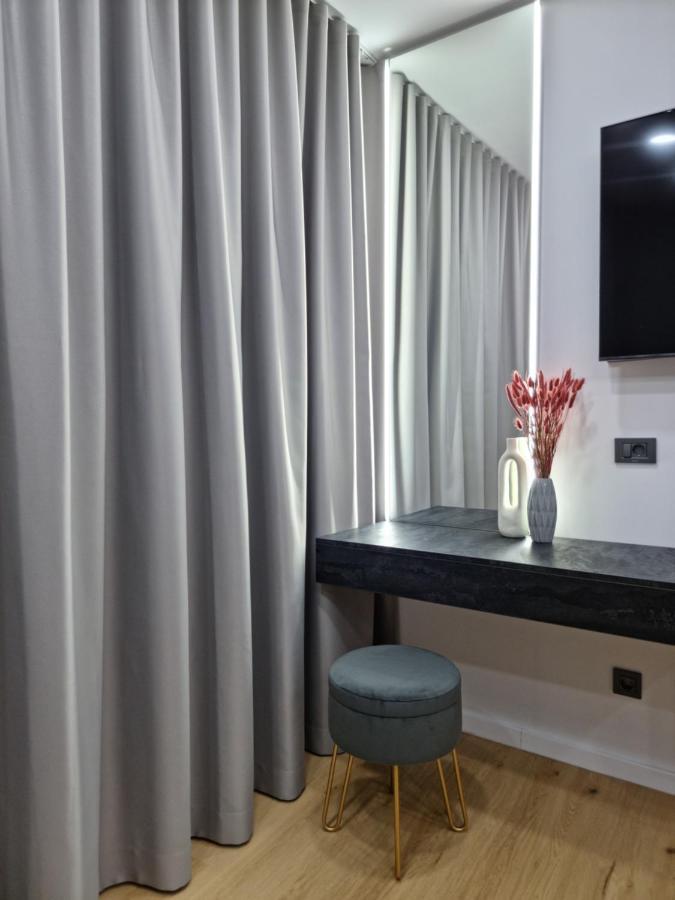 Casa Chiper - Apartament Etaj 1 Braşov Eksteriør billede