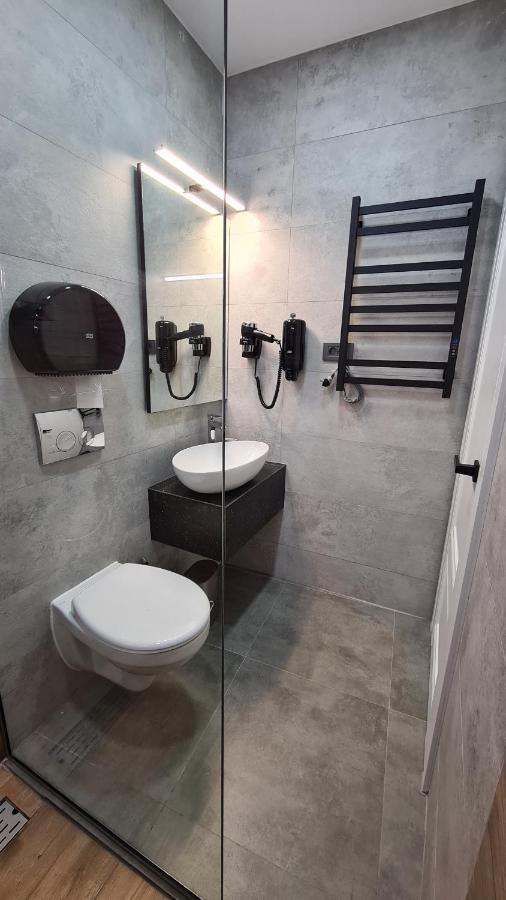 Casa Chiper - Apartament Etaj 1 Braşov Eksteriør billede