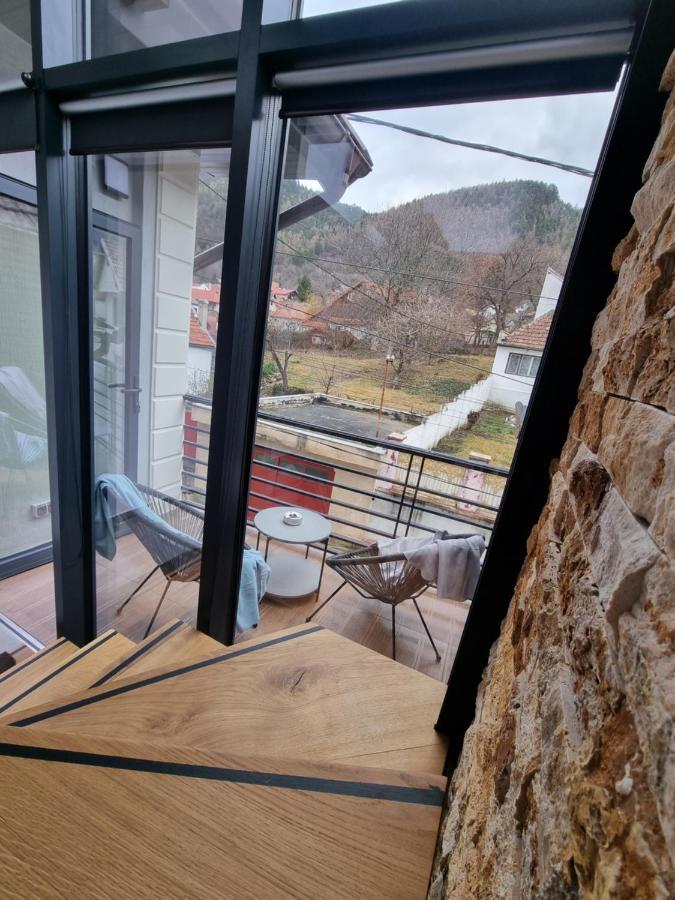 Casa Chiper - Apartament Etaj 1 Braşov Eksteriør billede