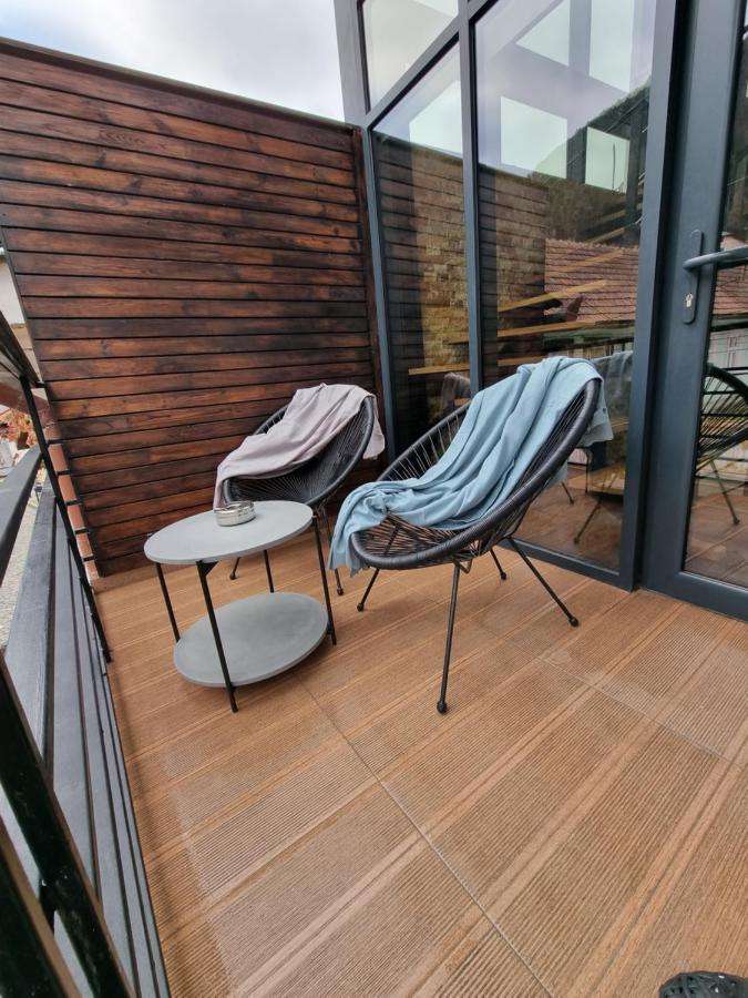 Casa Chiper - Apartament Etaj 1 Braşov Eksteriør billede